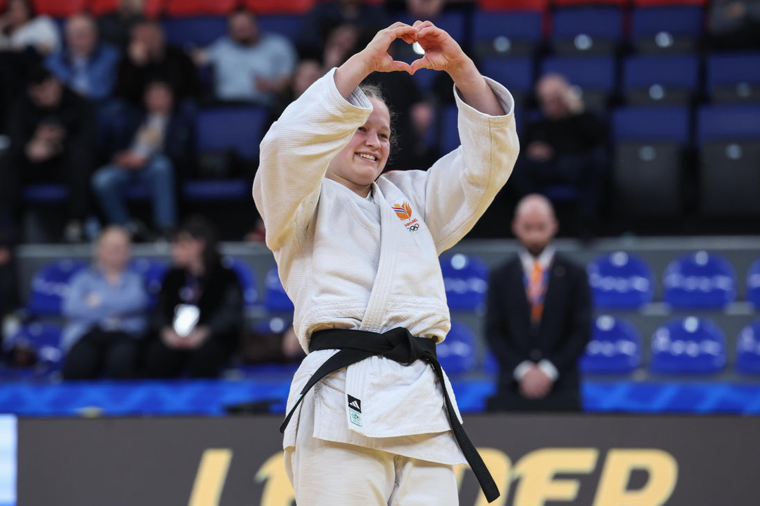 Van Lieshout explodes into European gold in Tbilisi