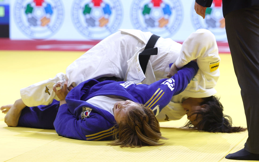 Tanioka Battles Back in Qingdao as -63 kg Final Goes to Golden Score - Image: IJF / International Judo Federation